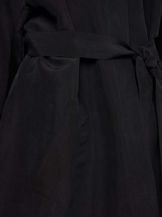 The Row: Cappotto lungo Ryo in seta con cintura