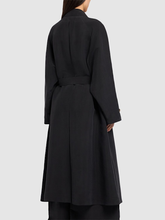 The Row: Cappotto lungo Ryo in seta con cintura