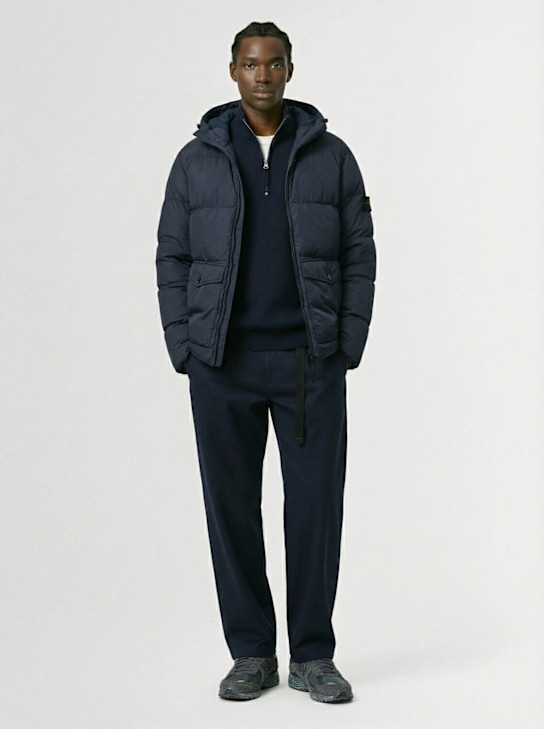 Stone Island: Parka courte en nylon matelassé duvet