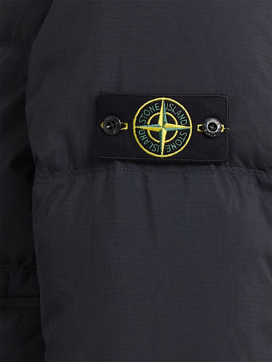 Stone Island: Piumino parka corto in ripstop