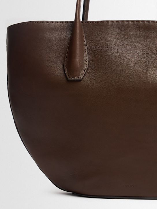 The Row: Tote aus Sattellleder „Alger“
