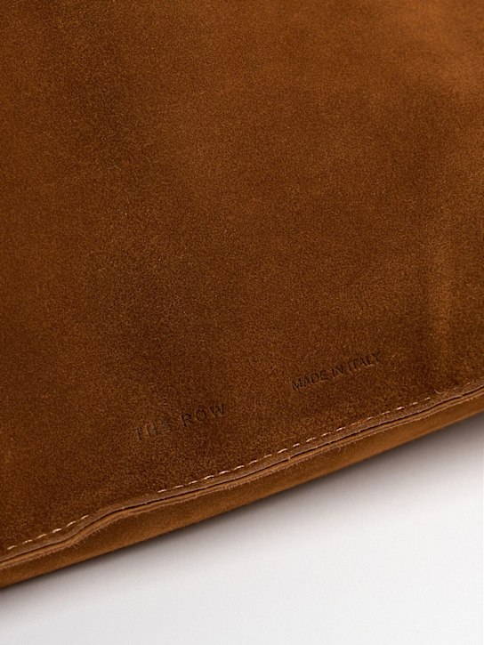 The Row: Borsa piccola Bindle in camoscio