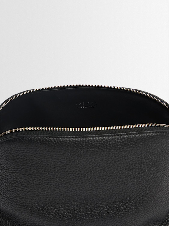 The Row: Busta Agnes in pelle martellata