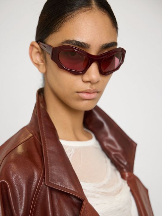 Kuboraum Berlin: Lunettes de soleil E22 BX