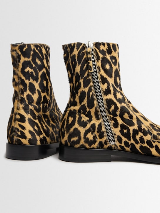 Jil Sander: Bedruckte Knöchelstiefel aus Leder "Leopard"