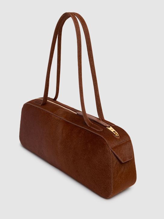 Khaite: Schultertasche aus Ponyhaar „Simona“