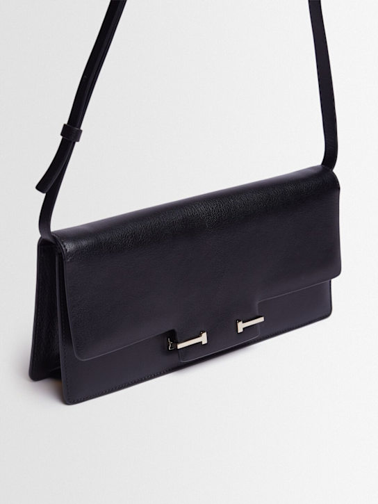 Tom Ford: E/W Supple grain leather shoulder bag