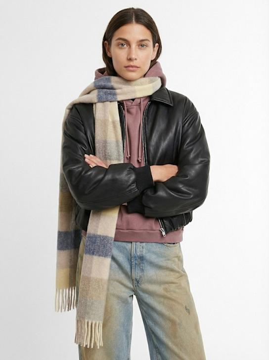 Acne Studios: Bufanda de alpaca