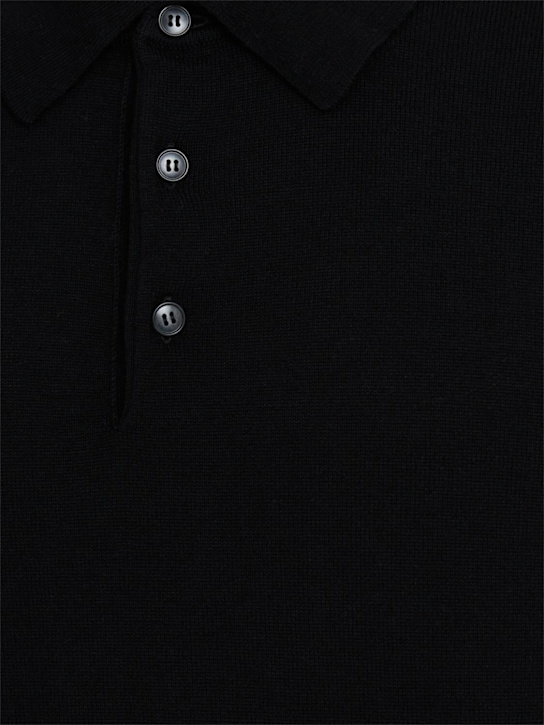 THE CORE: Lightweight wool knit polo