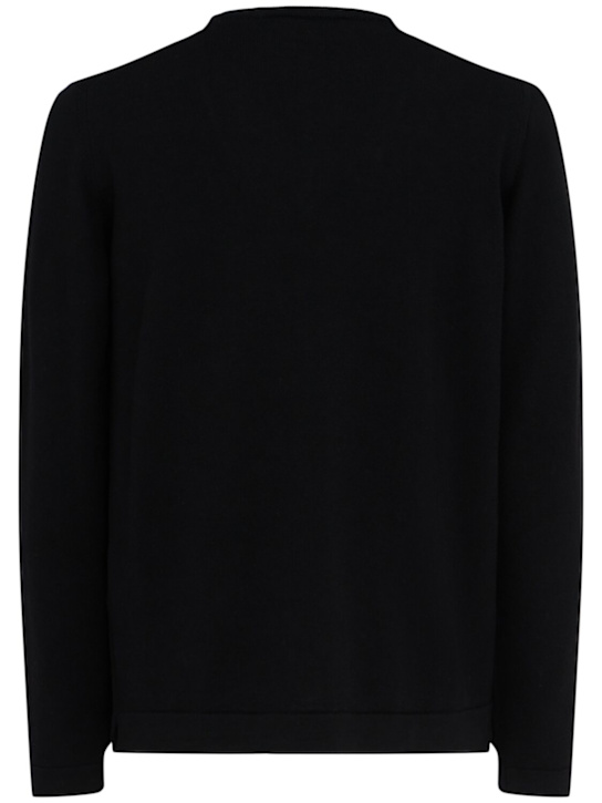 THE CORE: Lightweight wool knit crewneck sweater