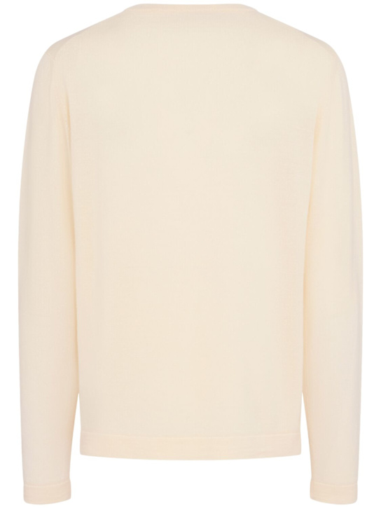 THE CORE: Lightweight wool knit crewneck sweater