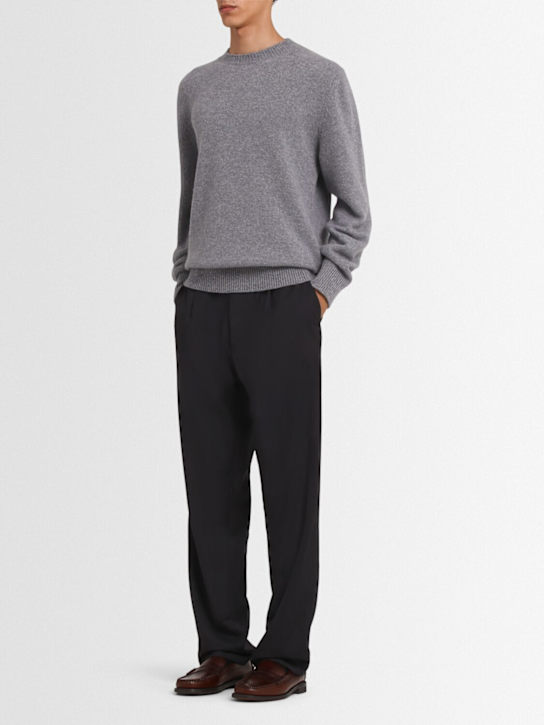 THE CORE: Wool knit crewneck sweater