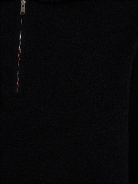 THE CORE: Half-zip wool knit hoodie
