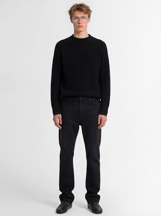 THE CORE: Wool English rib knit crewneck sweater