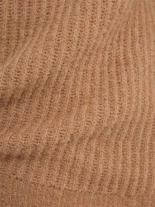 THE CORE: Wool English rib knit crewneck sweater