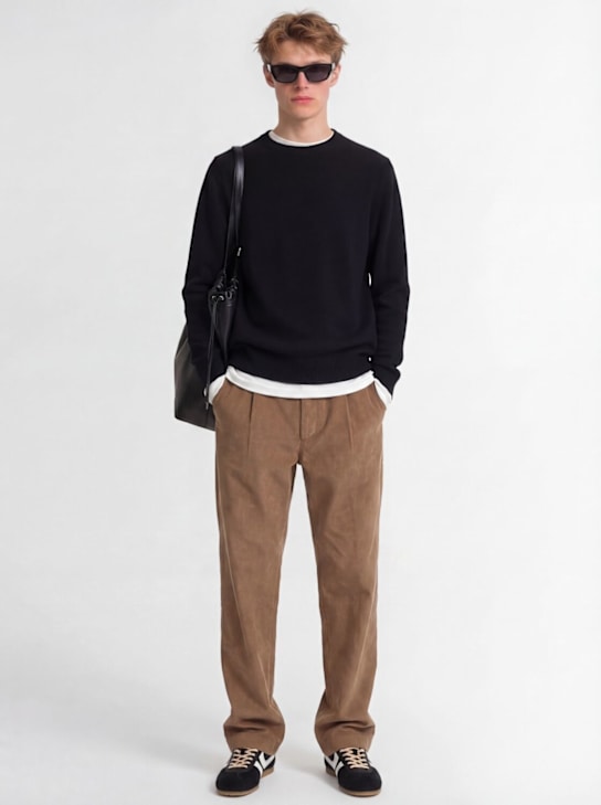 THE CORE: Wool knit crewneck sweater
