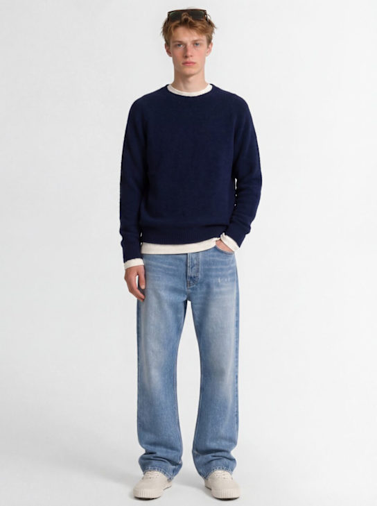THE CORE: Wool knit crewneck sweater