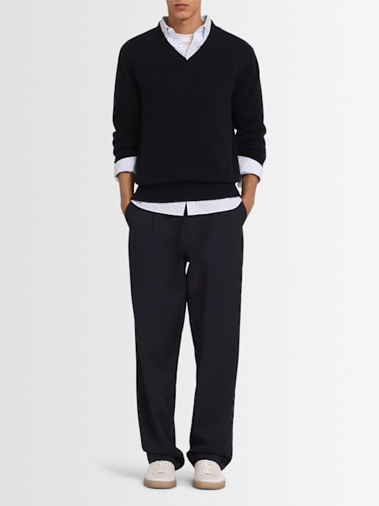 THE CORE - Wool knit V-neck sweater