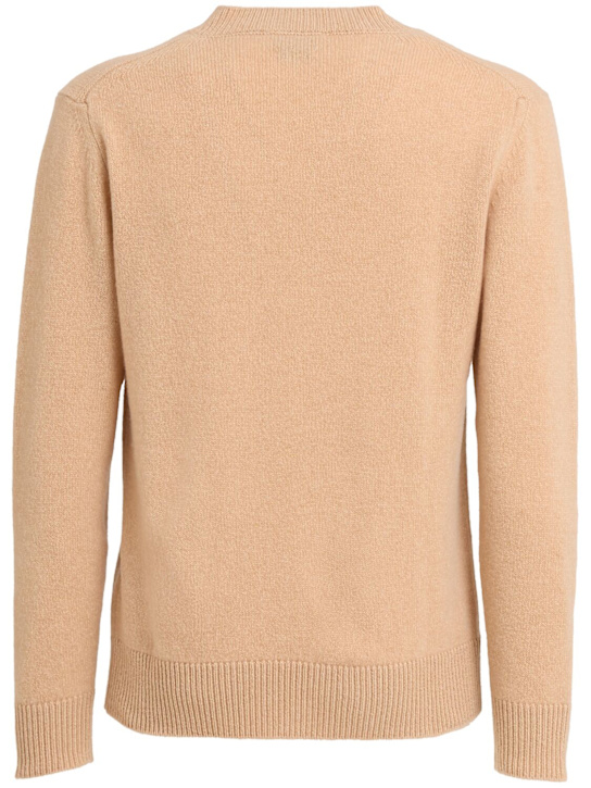 THE CORE: Wool knit V-neck sweater