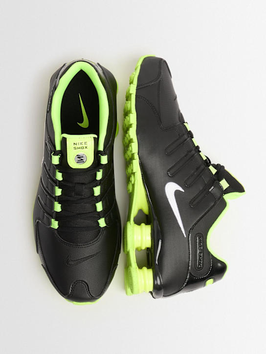 Nike: Sneakers Shox NZ