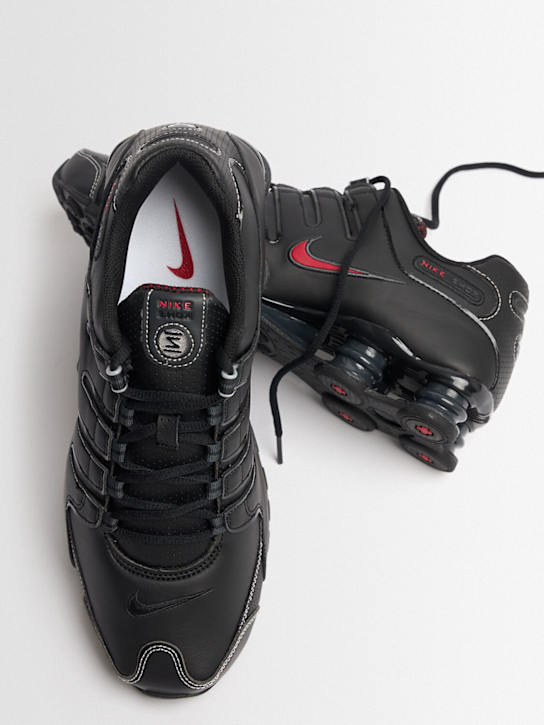 Nike: Sneakers Shox NZ