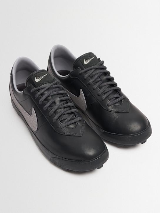 Nike: Sneakers Astrograbber