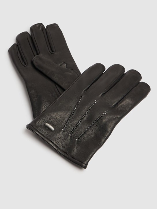 Our Legacy: Handschuhe aus Leder „His“