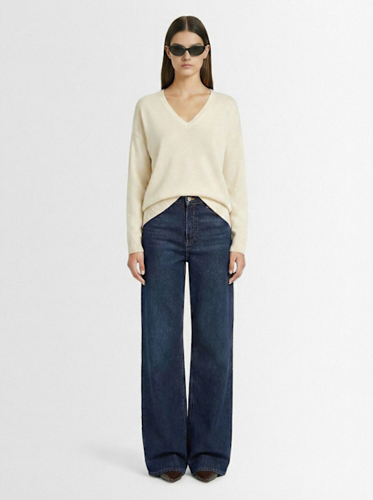 1929: Aura Cashmere V-Neck Top