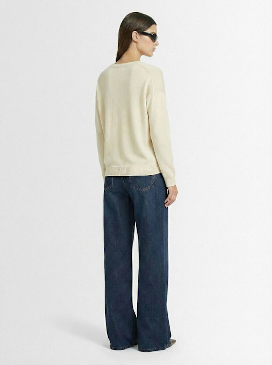 1929: Aura Cashmere V-Neck Top