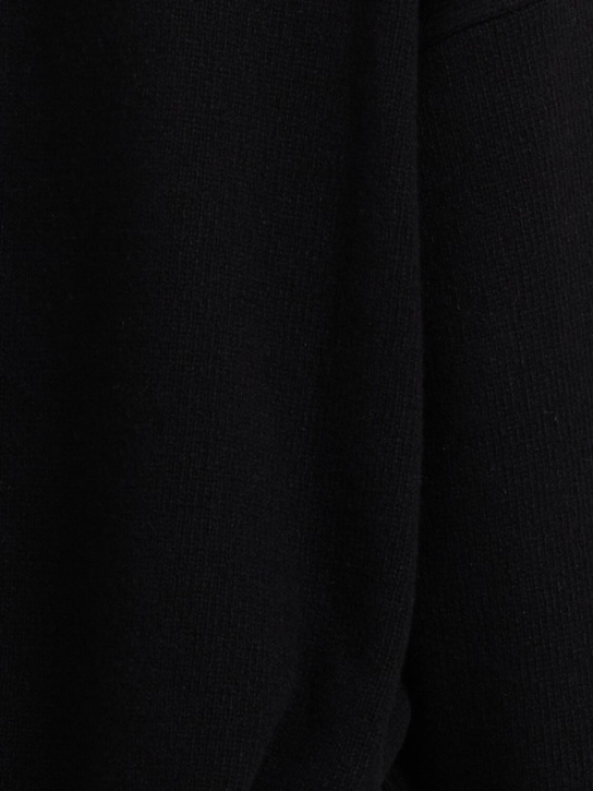 1929: Pull col V Zefiro en Eco‑Cashmere
