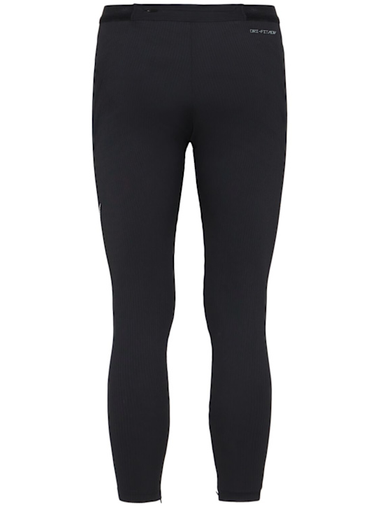 Nike: Leggings AeroSwift