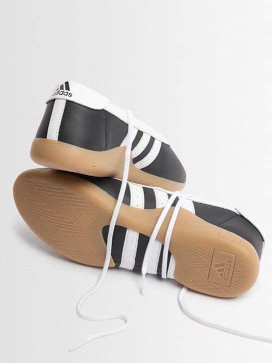 adidas Originals: Sneakers Taekwondo Mei Ballet