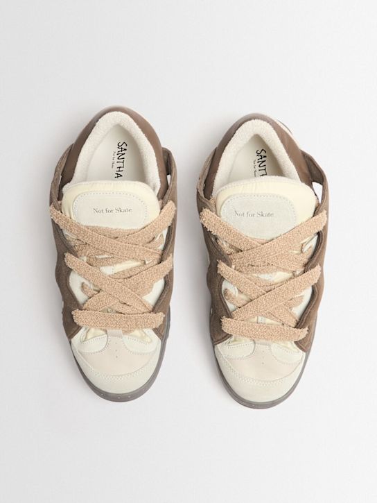 Santha: Sneakers Model 1