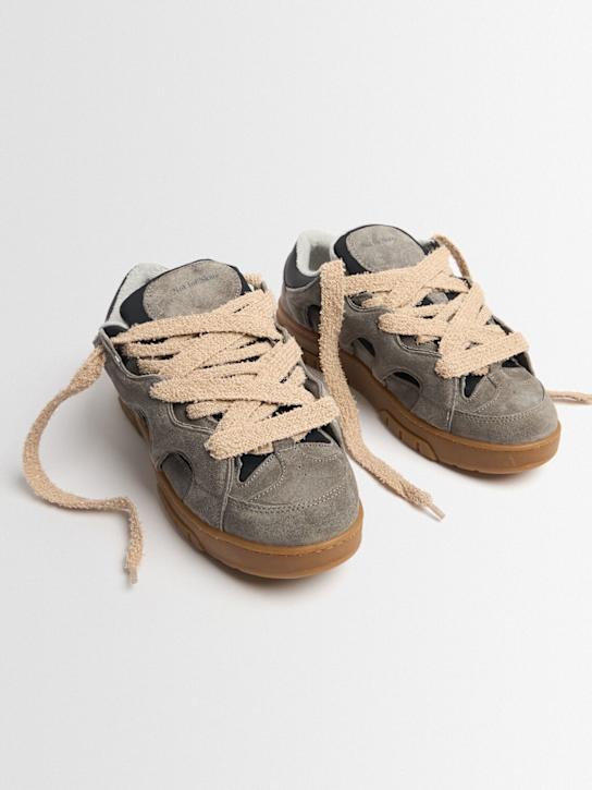 Santha - Sneakers Model 1