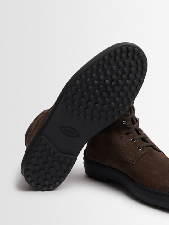 Tod's: Suede boots