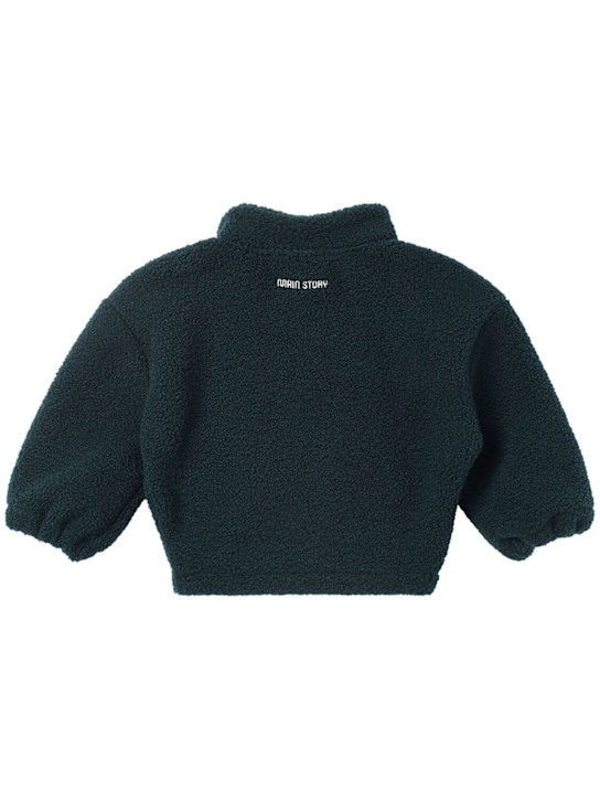 Main Story: Jacke aus Nylon