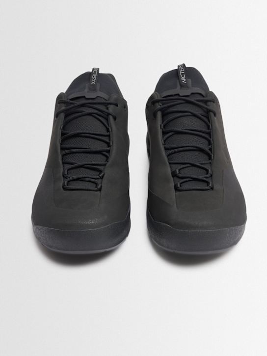 Arc'teryx: Sneakers Konseal