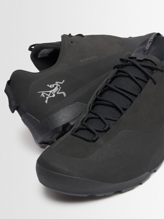 Arc'teryx: Sneakers Konseal