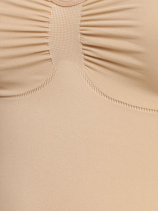 SKIMS: Seamless Sculpt Body Slip