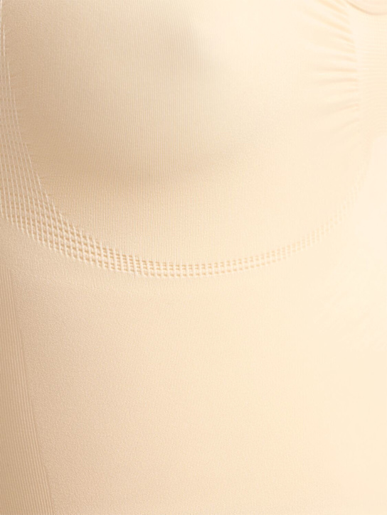 SKIMS: Seamless Sculpt mid-thigh bodysuit