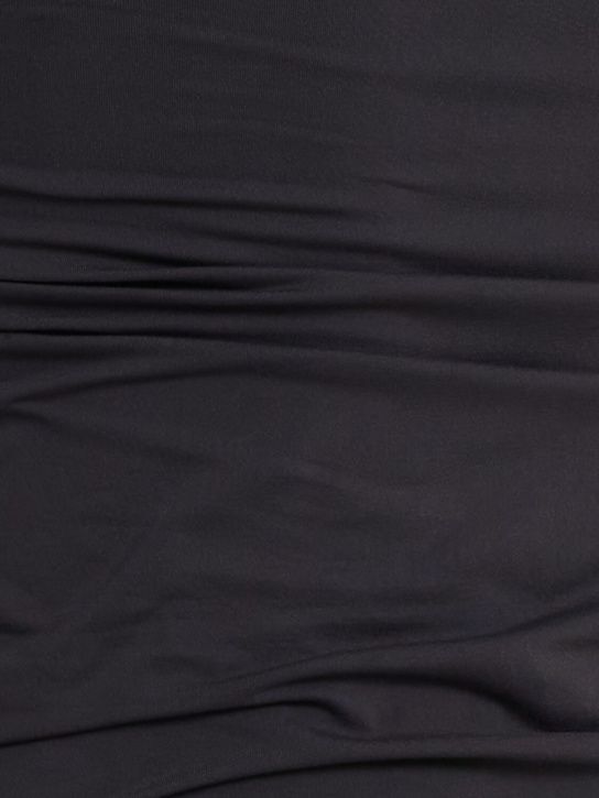 SKIMS: Seamless soft nylon t-shirt
