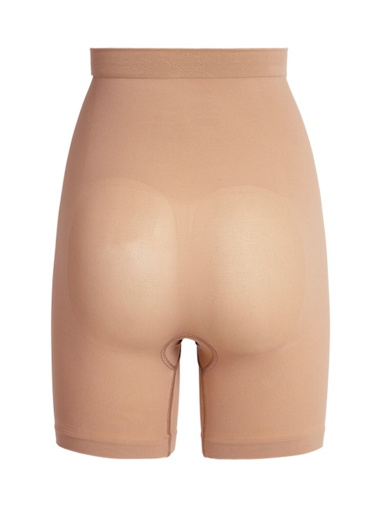 SKIMS: Seamless Sculpt Mid-Thigh Shorts