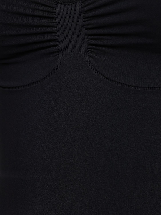 SKIMS: Body slip Seamless Sculpt