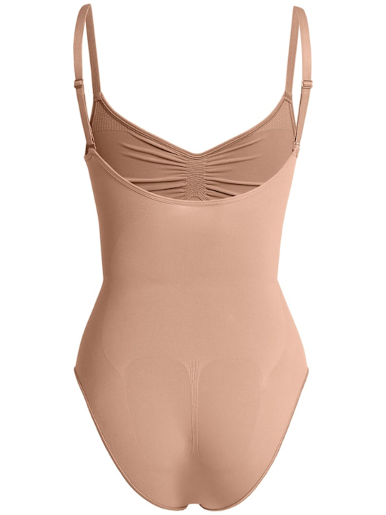 SKIMS: Seamless Sculpt Body Slip