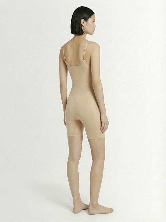 SKIMS: Body metà coscia Seamless Sculpt