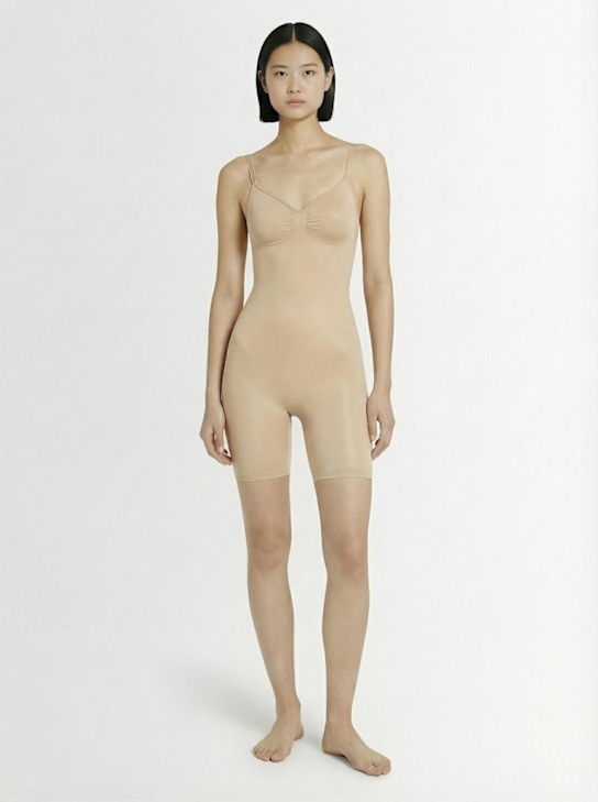 SKIMS - Mid-Thigh Seamless Sculpt Body