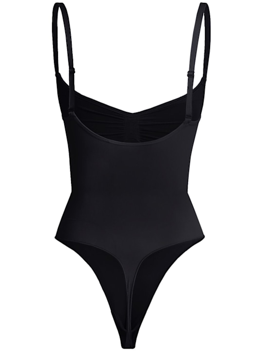 SKIMS: Seamless Sculpt thong bodysuit