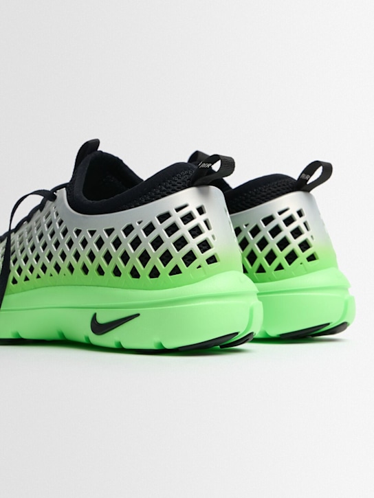 Nike: Sneakers Rejuven8 Run