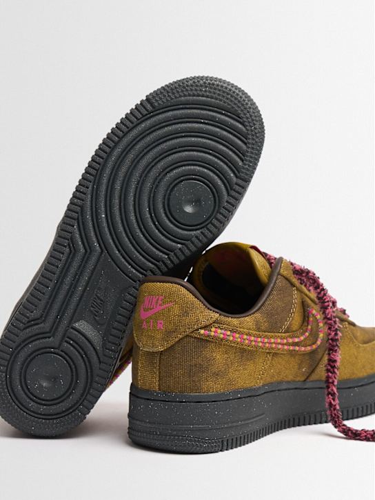 Nike: Sneakers Air Force 1 Boucle