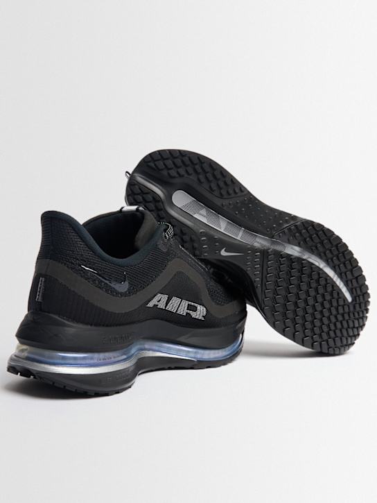 Nike: Pegasus Premium sneakers